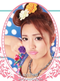 蓬松侧马尾辫展现甜美十足萌女造型