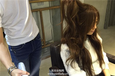 4步骤打造富家女卷发发型