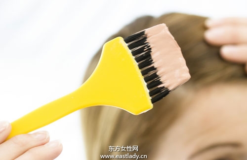 你知道染发前要洗头吗 四招教你染发小诀窍