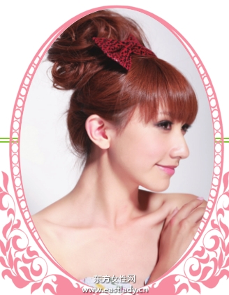 自然卷韩式丸子头突出青春洋溢气质