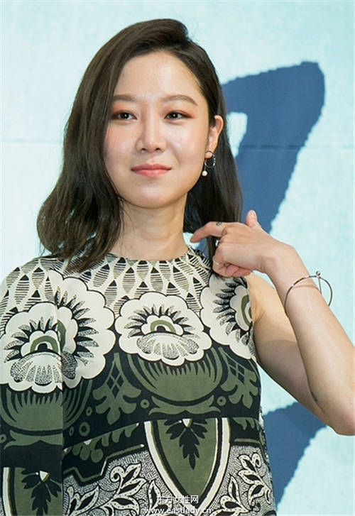 韩星爱理「LOB」长鲍伯发型 清爽随性