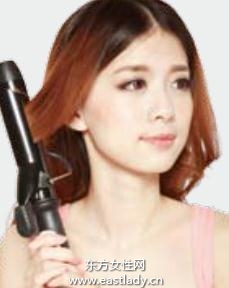 松散侧编发+兔耳发箍打造约会发型