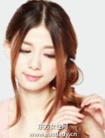 松散侧编发+兔耳发箍打造约会发型