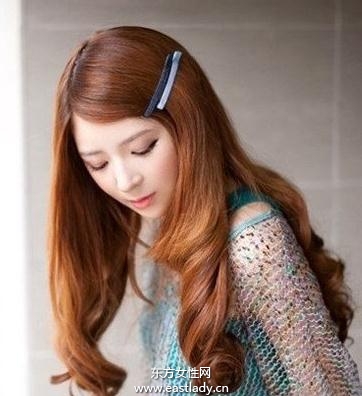 甜美长发烫发发型 尽显清新柔美风范