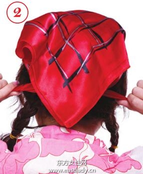 丝巾+辫子打造女孩儿风味发型