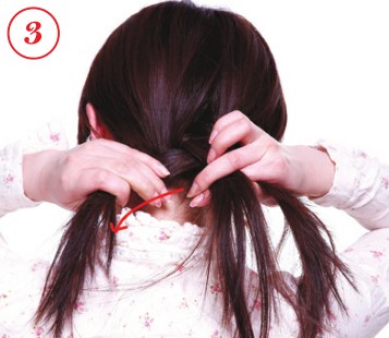 2012流行发型 自然随性反编辫