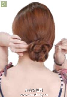 甜心小卷发让脸庞更具线条感和亲切感