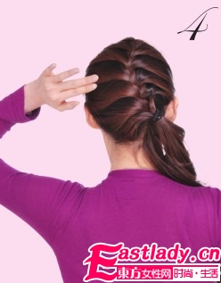 时尚侧马尾辫发型 使人赏心悦目