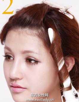 三角形电卷发棒打造富有立体感短发造型