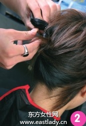 好看马尾发型展现别致美