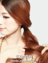 韩式拧卷后束发 随意盘扭更迷人