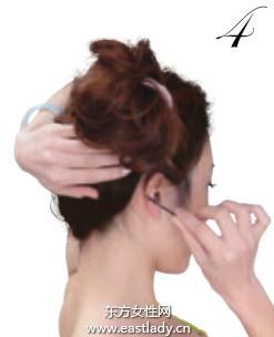 丝巾搭配隐形发卡可爱感十足