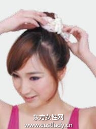 时尚花苞头扎法 透露出一丝女性的酷感