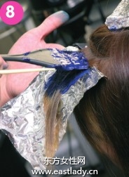 给自己染发让色彩飘逸而出清爽怡人