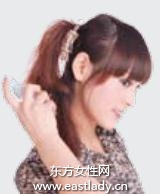 马尾搭配树形夹提升优雅气质