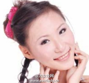 高发髻麻花辫打造少女般青春发型