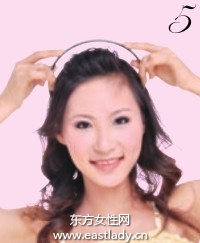 蓬松长发卷瞬间帮你找回时尚感觉