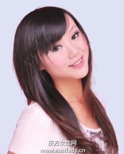 倾斜直刘海展现女性优雅气质