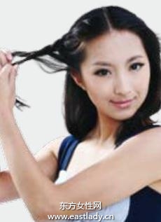 精致双蜈蚣辫给人清爽感