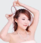 迷人头冠新娘发型实现华丽公主梦