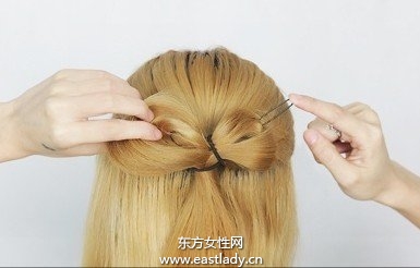 蝴蝶结的系法图解打造气质名媛发型