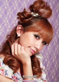 糖果蝴蝶结发型 散发女性成熟魅力