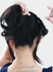 精致双蜈蚣辫给人清爽感