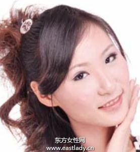 马尾花卷发发型丰富而醇美