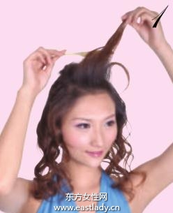 活力四射中长卷发素雅中透露几分动感