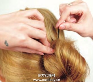 2013最新侧花苞发型设计简约不简单