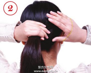 2013新款马尾辫的扎法图解 美化你的脸部轮廓