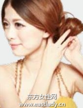 韩式拧卷后束发 随意盘扭更迷人