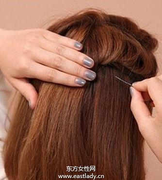 波波头盘发发型步骤 打造不一样的优雅气质范