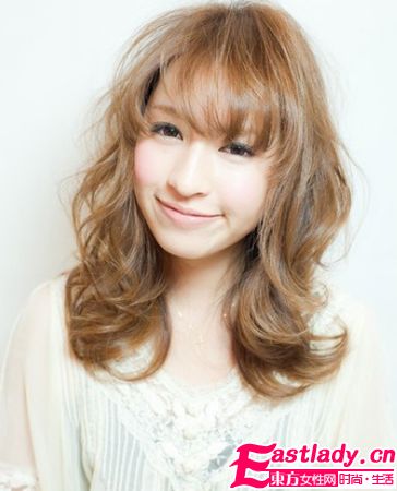 中卷发发型设计 打造完美小脸
