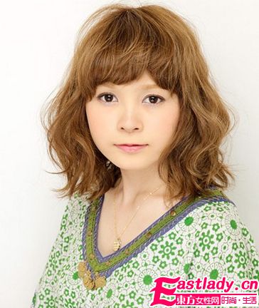中卷发发型设计 打造完美小脸
