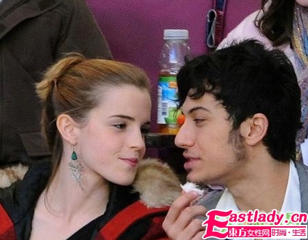 俏丽活泼 明星也爱的冬季盘发