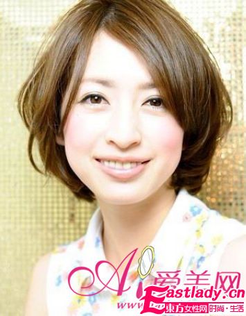 2012新款中分BOB头 尽现时尚活力气质