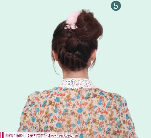 DIY蜈蚣辫的编法图解  呈现饱满耀眼的感觉