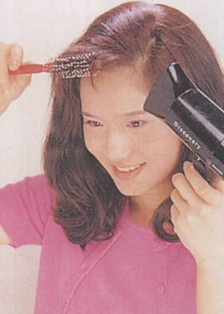 2012年最流行的卷发造型 给你公主风范