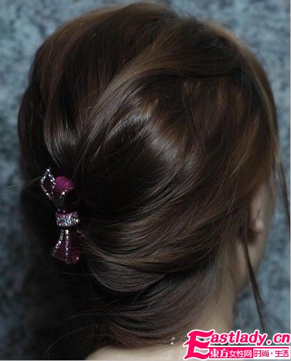 2012新款气质鸟窝发型 时尚味十足