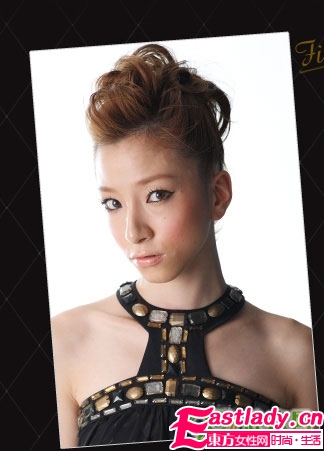 强荐 节日款靓丽发型DIY步骤图解