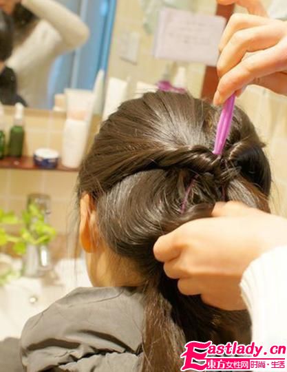 DIY韩式盘发发型做优雅淑女