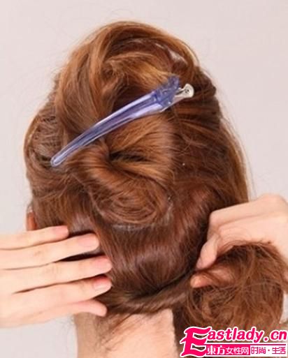 学习韩式盘发技巧 让你轻松拥有靓丽发型