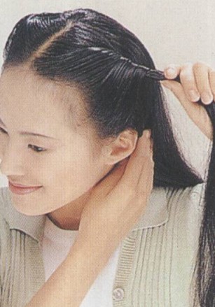 今年最流行的发型--束发发型