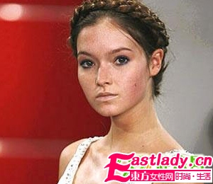 章子怡示范时尚甜美新娘发型