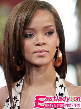 流行天后蕾哈娜的个性发型盘点