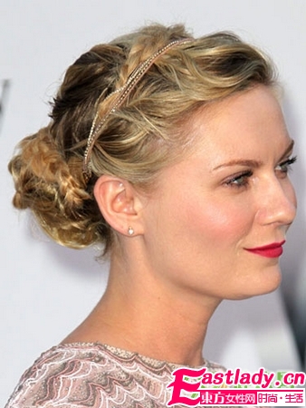 看女星玩转各种辫子发型