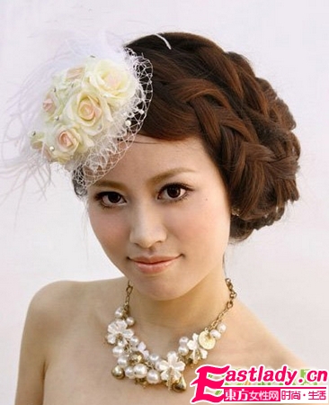 韩式蜈蚣辫盘发新娘发型