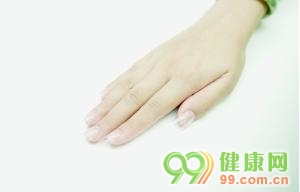 时尚美甲DIY 四步骤图解