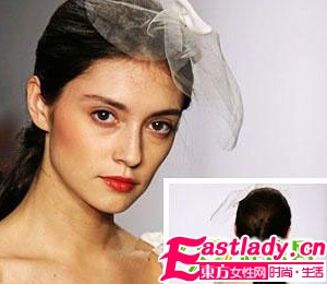 章子怡示范时尚甜美新娘发型